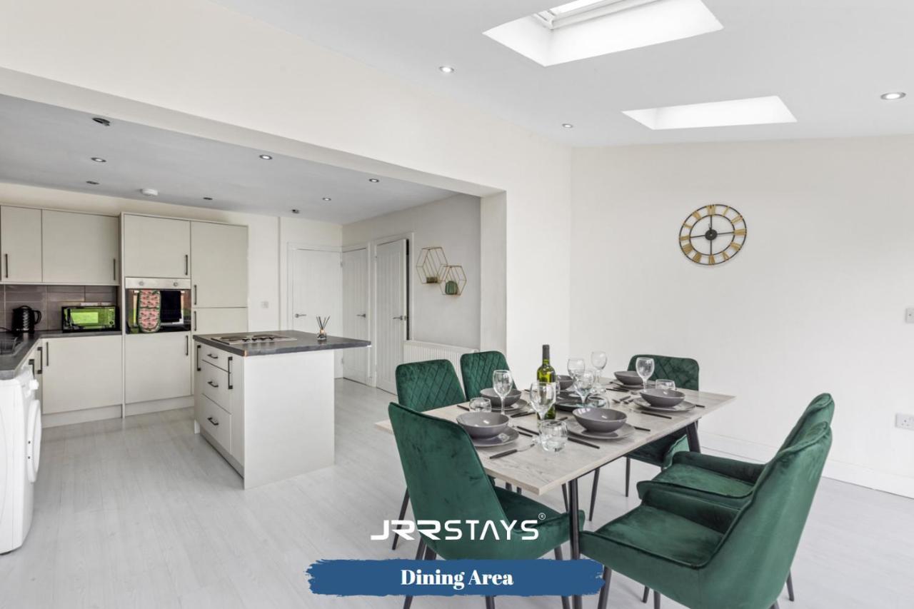 Coseley Tipton 3 Bedroom House Garden Sleeps 7 - Jrr Stays מראה חיצוני תמונה